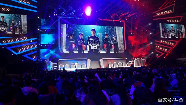 摘得杭州亚运最后一块电竞金牌，中国队拿下《DOTA2》冠军