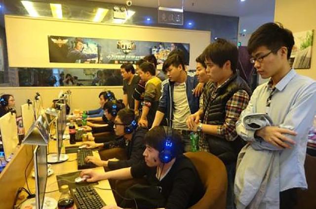 LPL夏季赛W4D1：Flandre重回首发对阵FPX，EDG交手TT